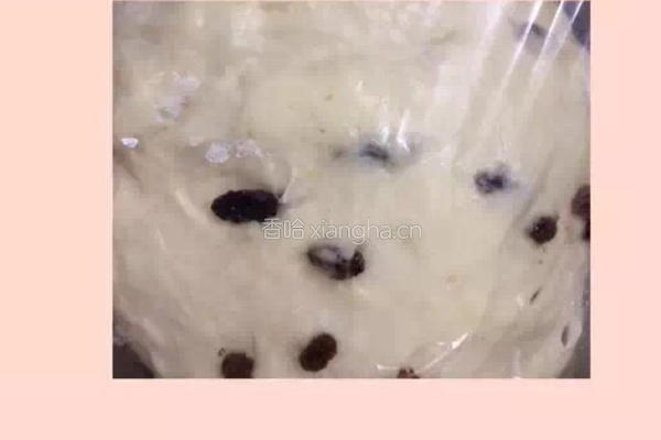 葡萄牛奶干吐司的做法图解1