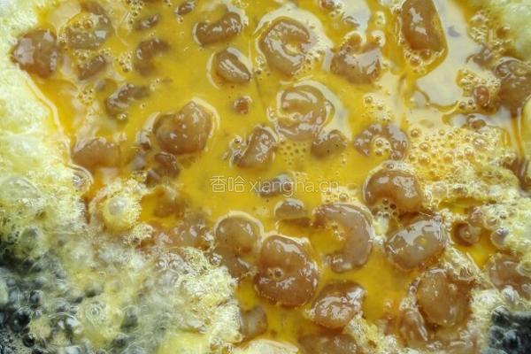 虾仁牛肉蛋炒饭的做法图解2