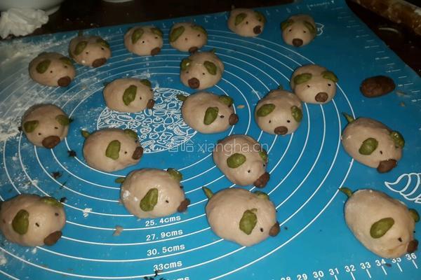 小猪豆沙包的做法图解16