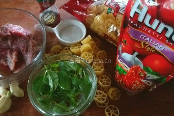 意大利面（红酱煎牛小排车轮面）的做法图解1