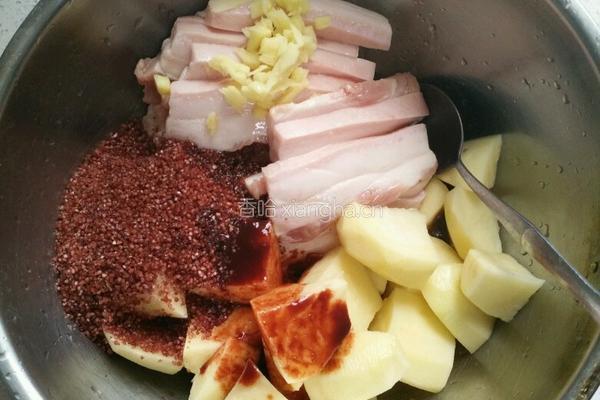 腐乳粉蒸肉的做法图解3