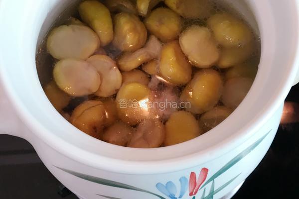 板栗焖排骨的做法图解4