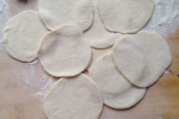 茄子猪肉馅饺子的做法图解8