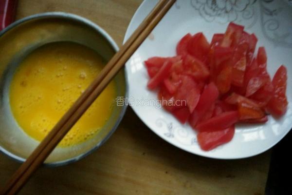 西红柿炒土鸡蛋的做法图解2