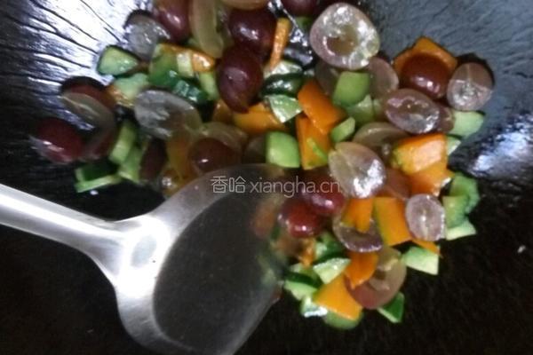 红提子炒青瓜南瓜的做法图解5