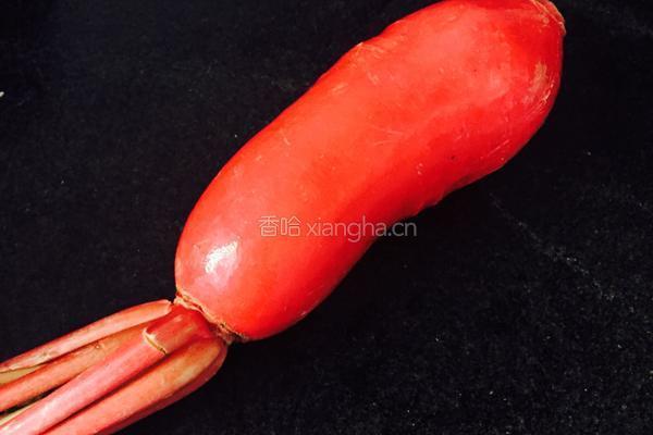 脆爽红萝卜的做法图解1