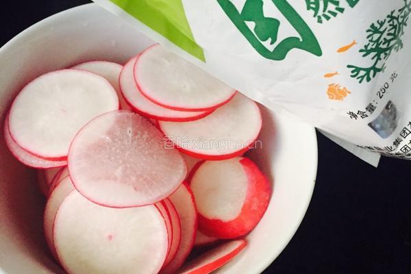 脆爽红萝卜的做法图解3
