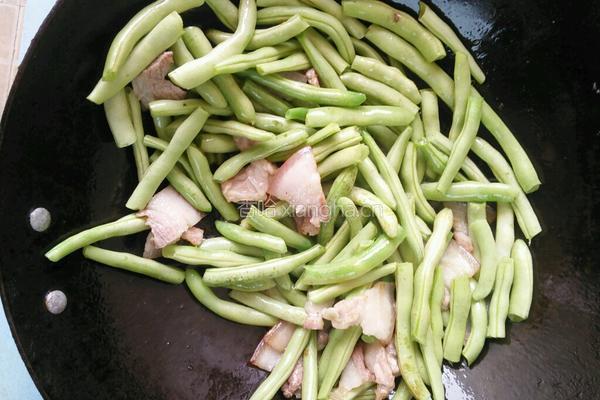 四季豆焖面的做法图解3