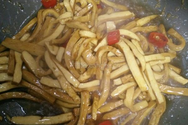 青蒜苗炒香干的做法图解7