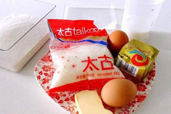 奶香豆沙面包的做法图解1
