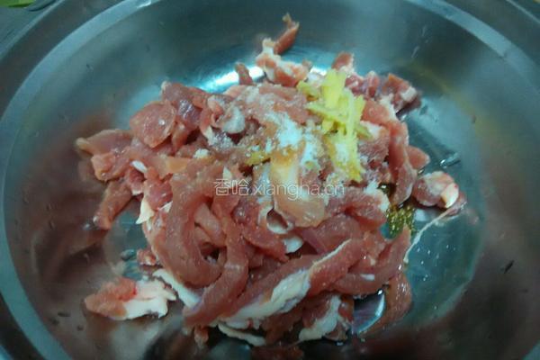 青椒炒羊肉的做法图解2