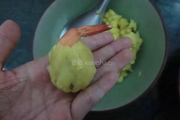 土豆虾球的做法图解2