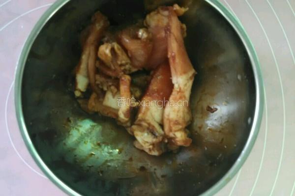 平菇炒肉片的做法图解3