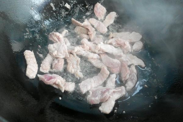 黄瓜炒肉的做法图解2