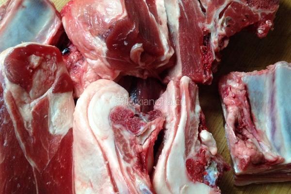 羊肉汤(原汁原味)的做法图解1