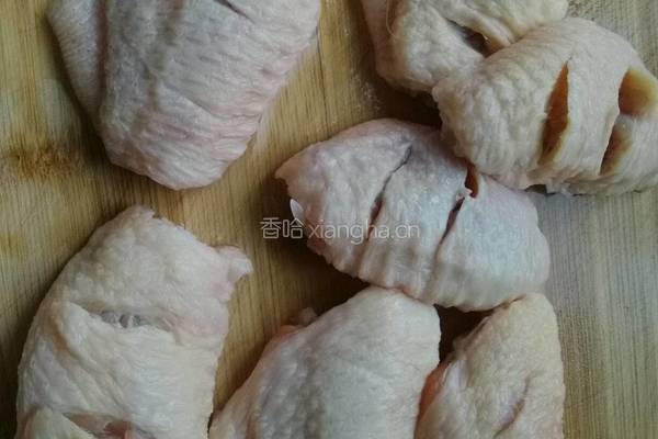蚝油鸡翅的做法图解1