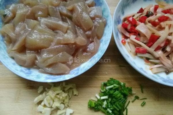 泡菜炒魔芋的做法图解1