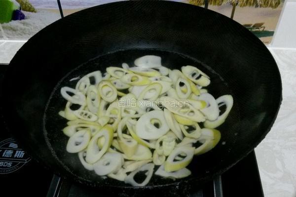 肉炒笋片的做法图解1