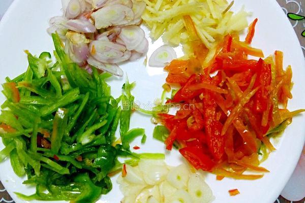 酱焖煎豆腐的做法图解1