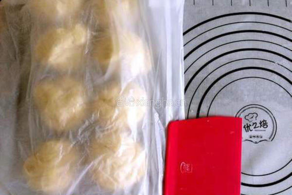 可爱肠仔面包的做法图解6