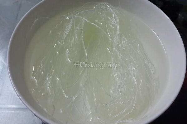 节瓜虾米粉丝的做法图解2