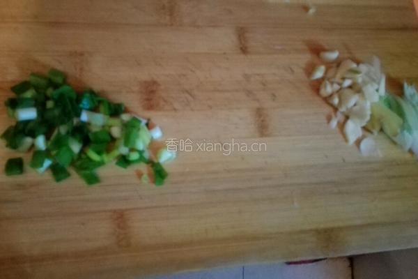 洋葱炒鸡肝的做法图解3