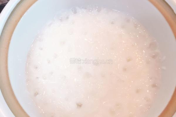 香菇腊肠煲仔饭的做法图解4