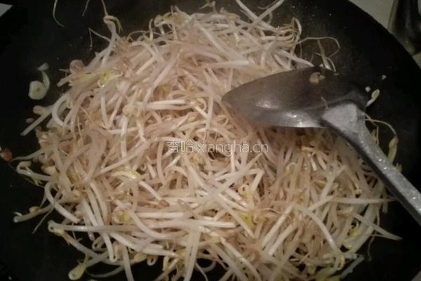 清炒绿豆芽的做法图解4