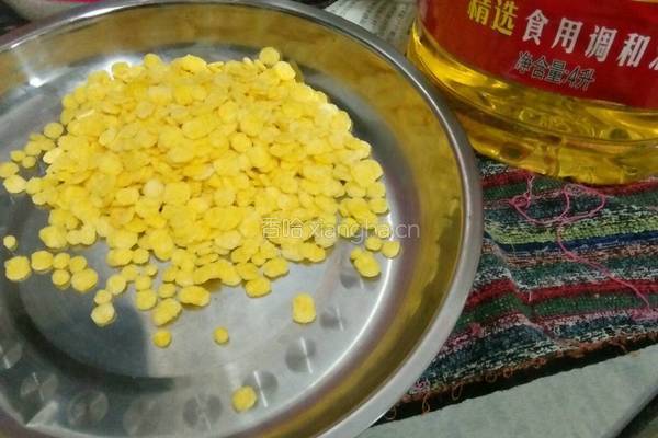 玉米酥的做法图解1