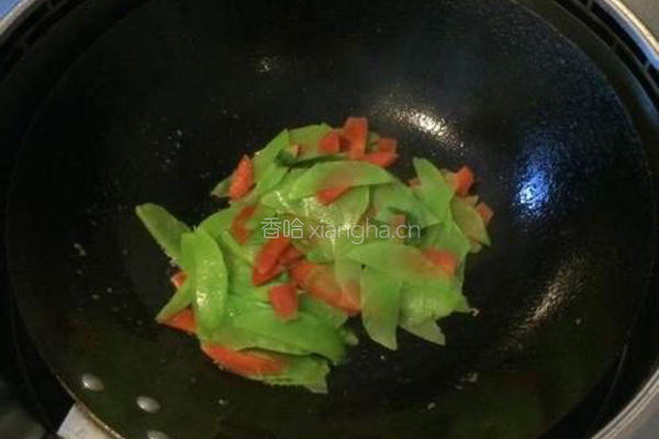 翡翠虾仁的做法图解7