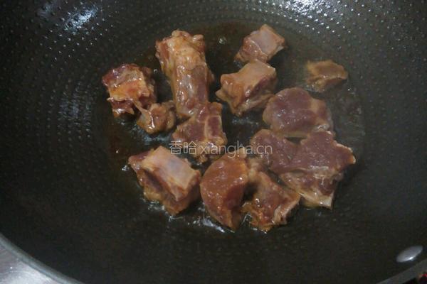 土豆焖排骨的做法图解3