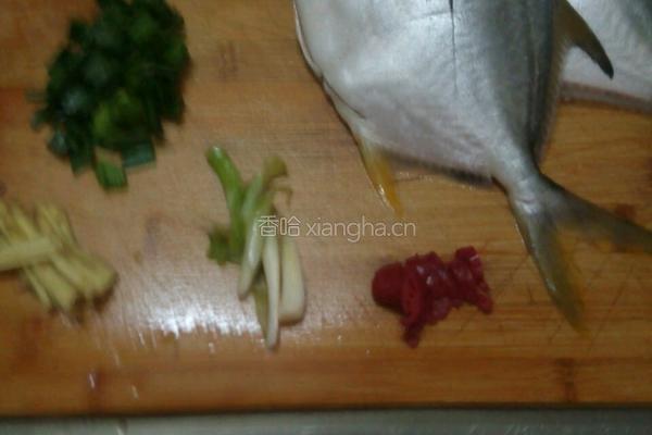 金昌鱼酱油水的做法图解1