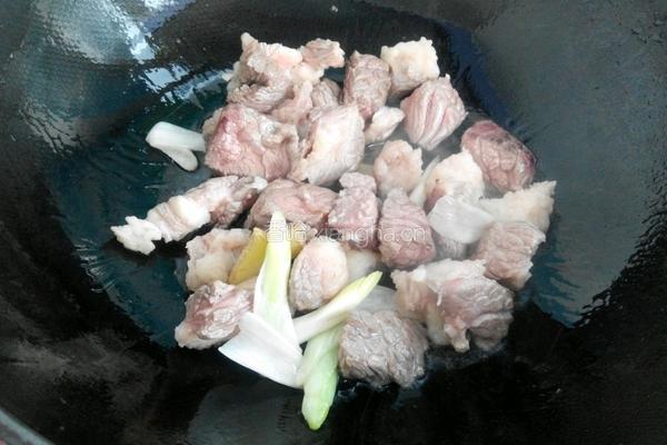 西红柿牛肉汤的做法图解4