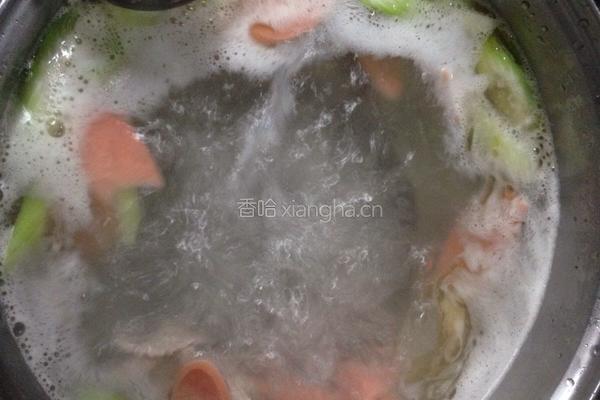 西红柿鸡蛋蔬菜面的做法图解3