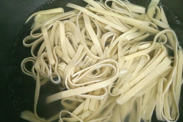 千张榨菜肉丝的做法图解4