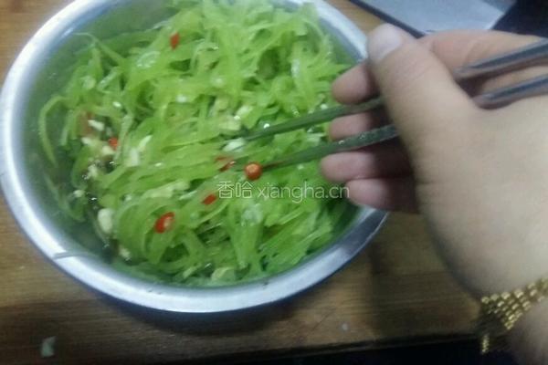 凉拌莴笋的做法图解7