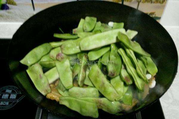 五花肉炖豆角的做法图解7
