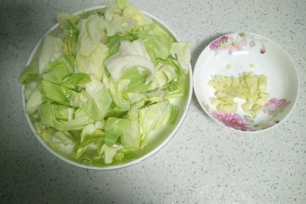 糖醋圆白菜的做法图解1