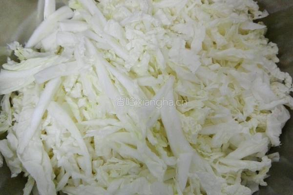 白菜炒粉条的做法图解1
