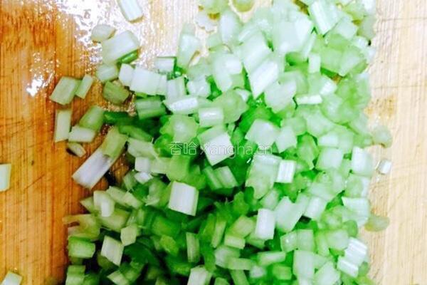 芝麻叶面条的做法图解9