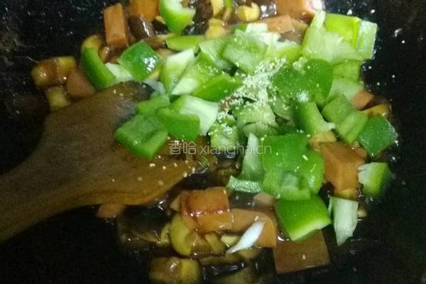 青椒炒香菇的做法图解9