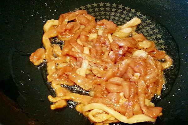 干煸肉丝杏鲍菇的做法图解3