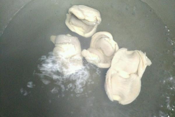 芹菜木耳炒鸡胗的做法图解2