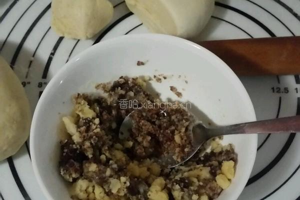 红糖奶酥馅芝麻饼的做法图解2