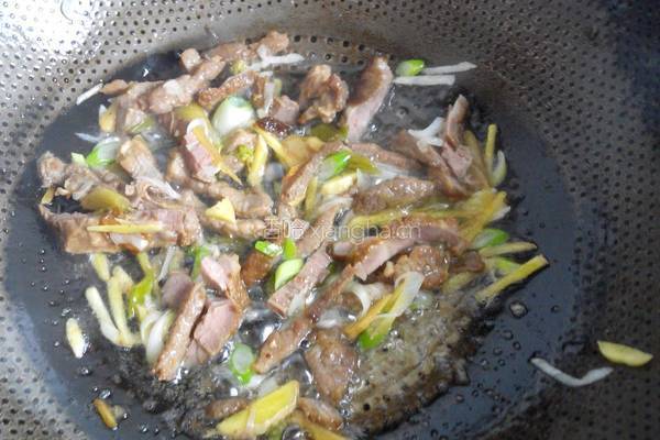 平菇炒肉的做法图解7