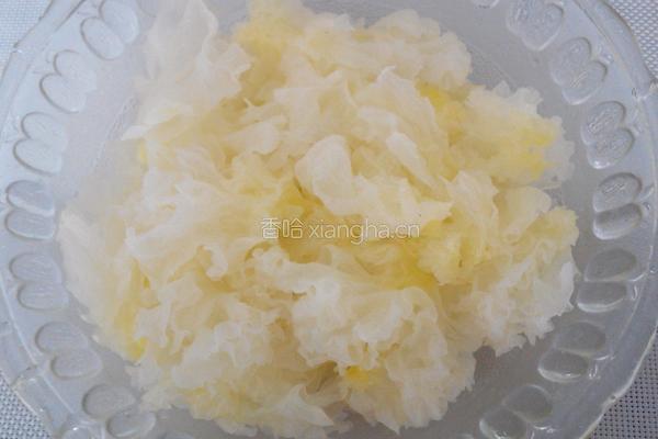 紫薯银耳汤的做法图解1