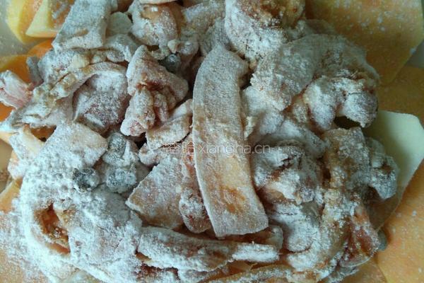 红薯粉蒸肉的做法图解3