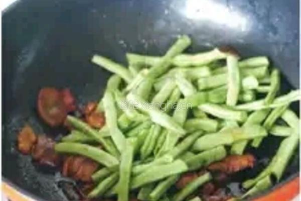 豆角焖面的做法图解4