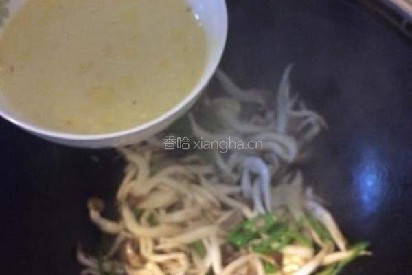 青椒鸡菇的做法图解6