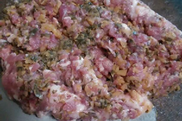 梅菜肉饼的做法图解2